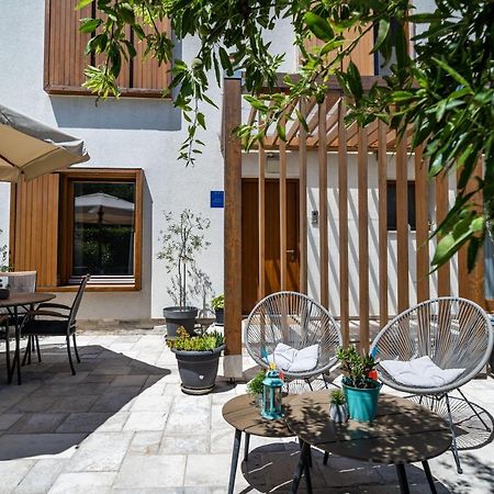 Stay U-Nique Studio Apartment In Орашац Экстерьер фото