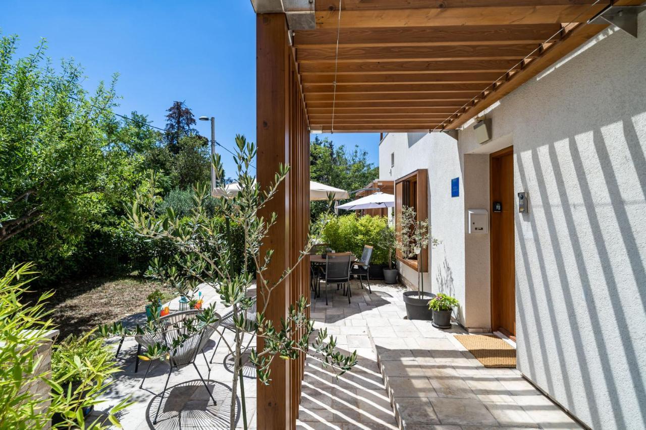 Stay U-Nique Studio Apartment In Орашац Экстерьер фото