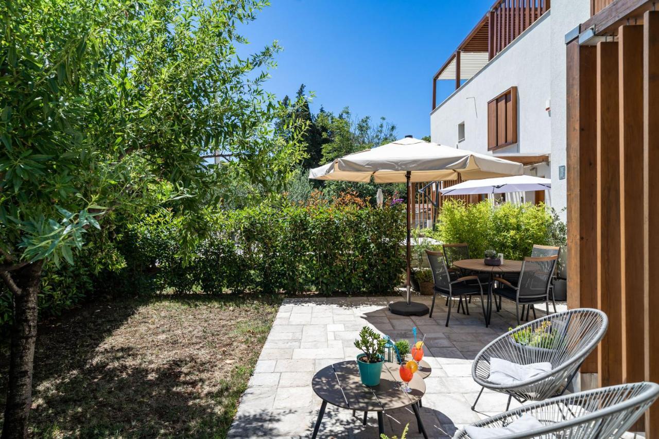 Stay U-Nique Studio Apartment In Орашац Экстерьер фото