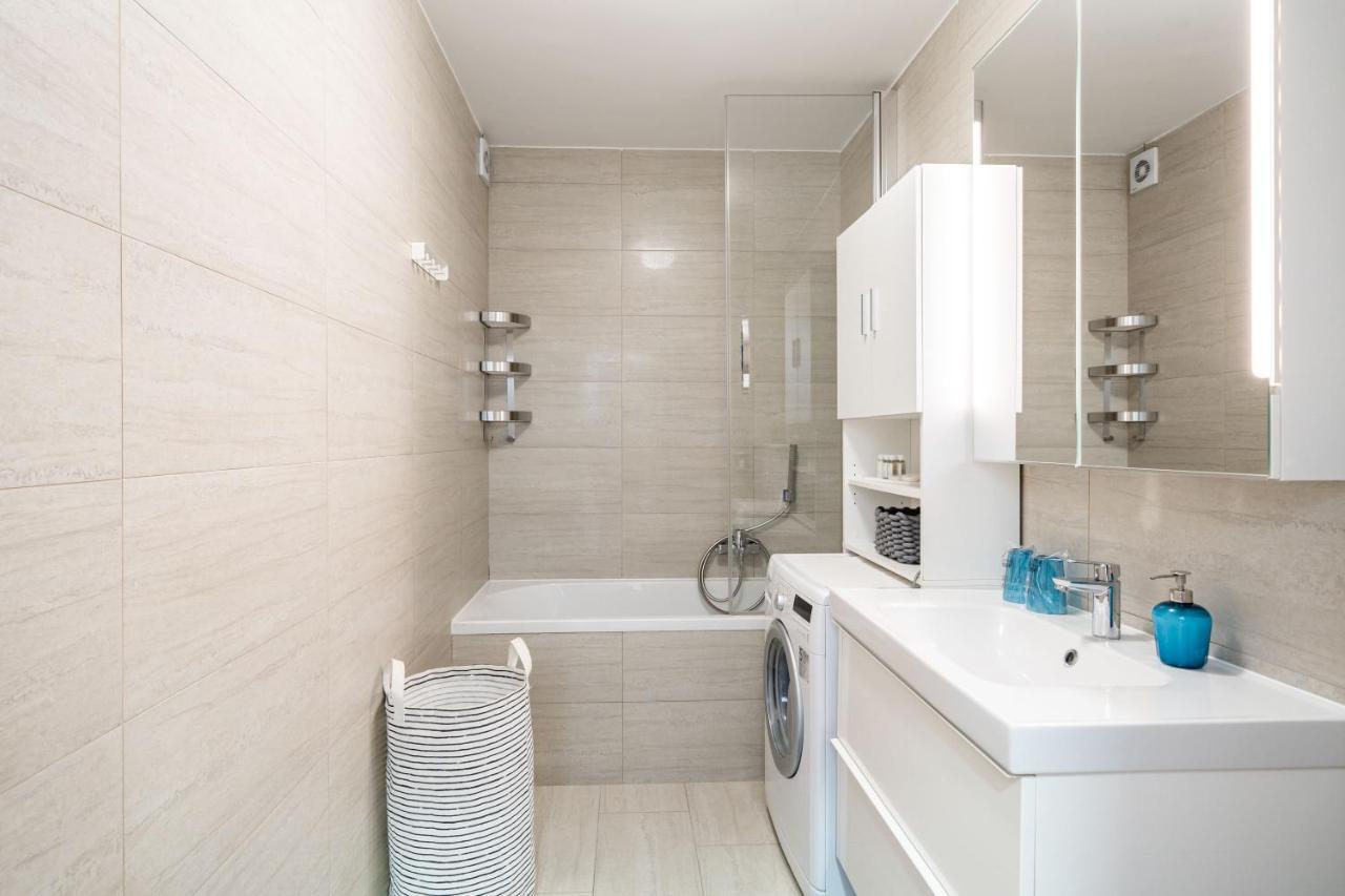 Stay U-Nique Studio Apartment In Орашац Экстерьер фото